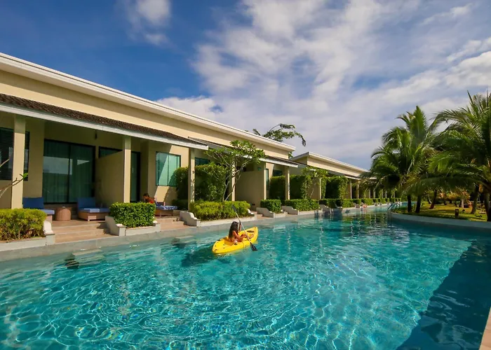 Hotel with view: Craft Resort & Villas, Phuket Town